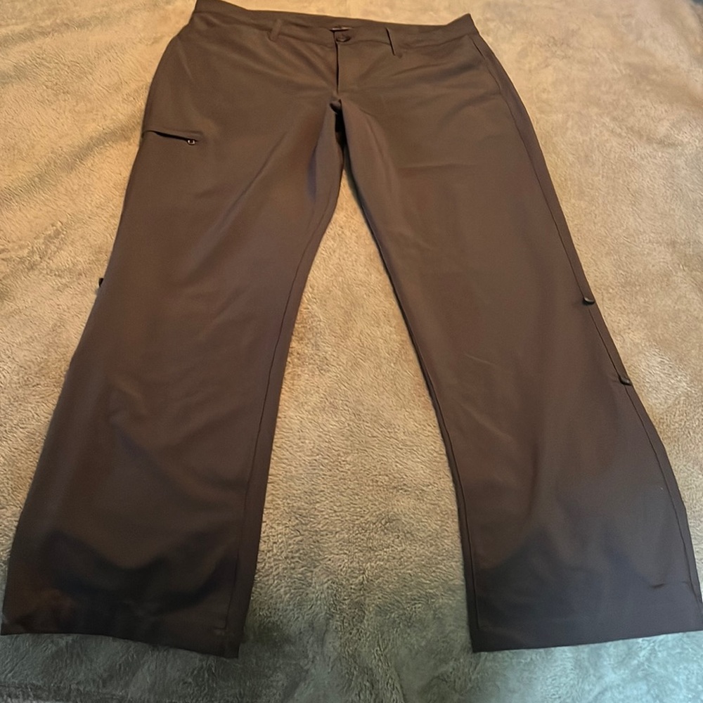 Eddie Bauer Women’s pants , size 14, excellent like new condition !!